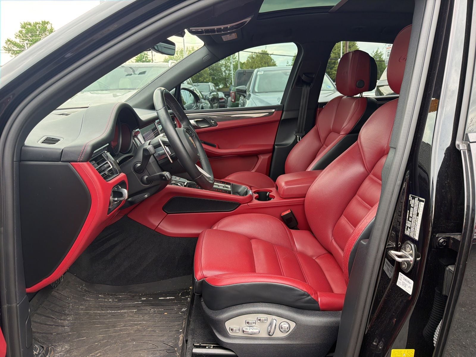 2023 Porsche Macan GTS