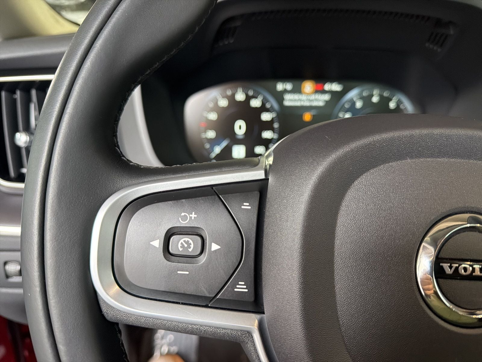 2021 Volvo XC60 T5 Momentum