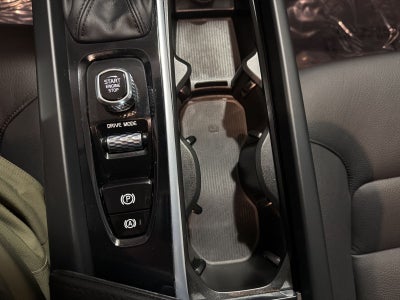 2021 Volvo XC60 T5 Momentum