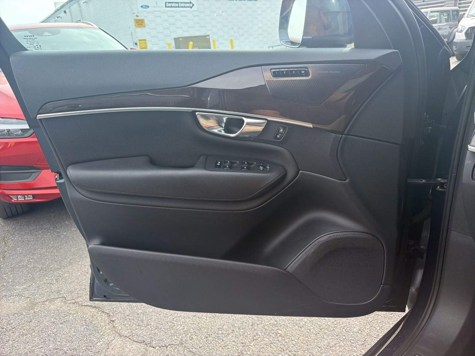 2019 Volvo XC90 T6 Momentum