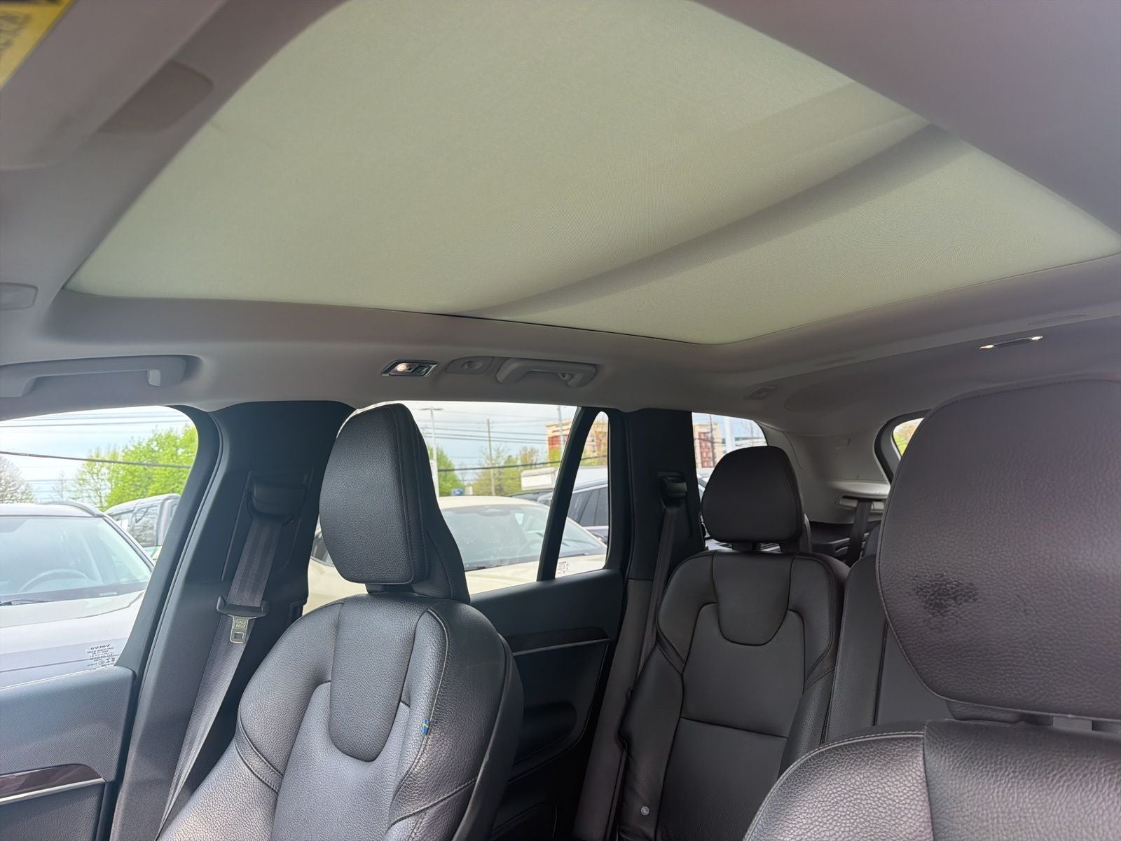 2019 Volvo XC90 T6 Momentum