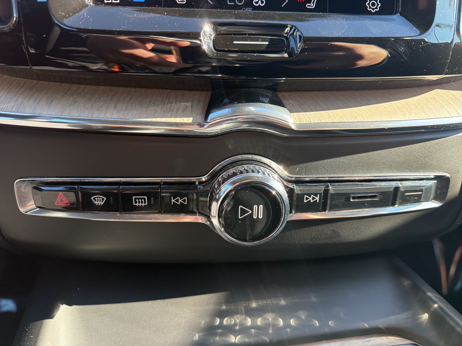 2022 Volvo XC60 Recharge Plug-In Hybrid T8 Inscription