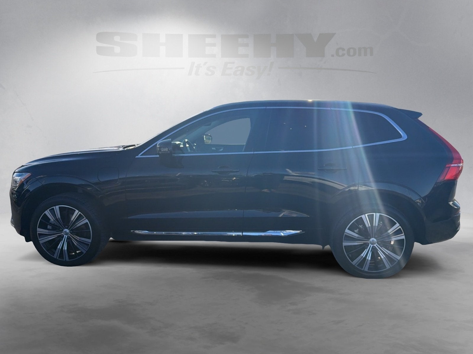 2022 Volvo XC60 Recharge Plug-In Hybrid T8 Inscription