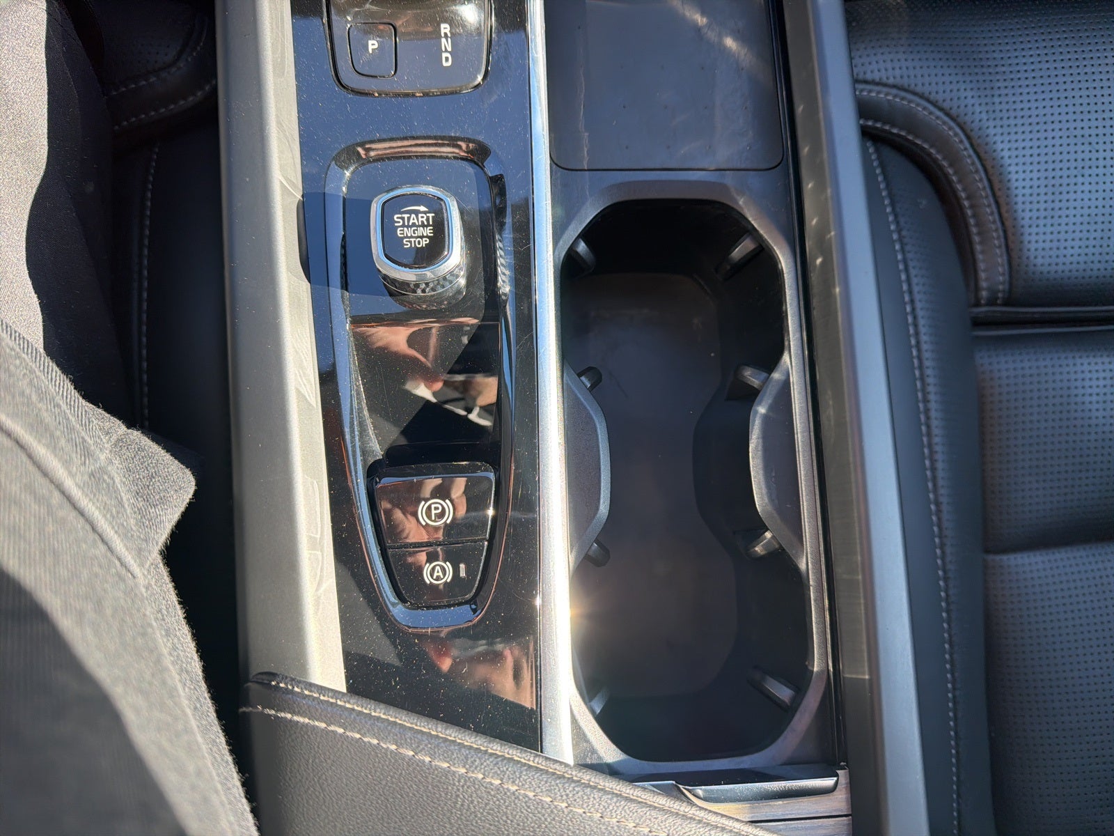 2022 Volvo XC60 Recharge Plug-In Hybrid T8 Inscription