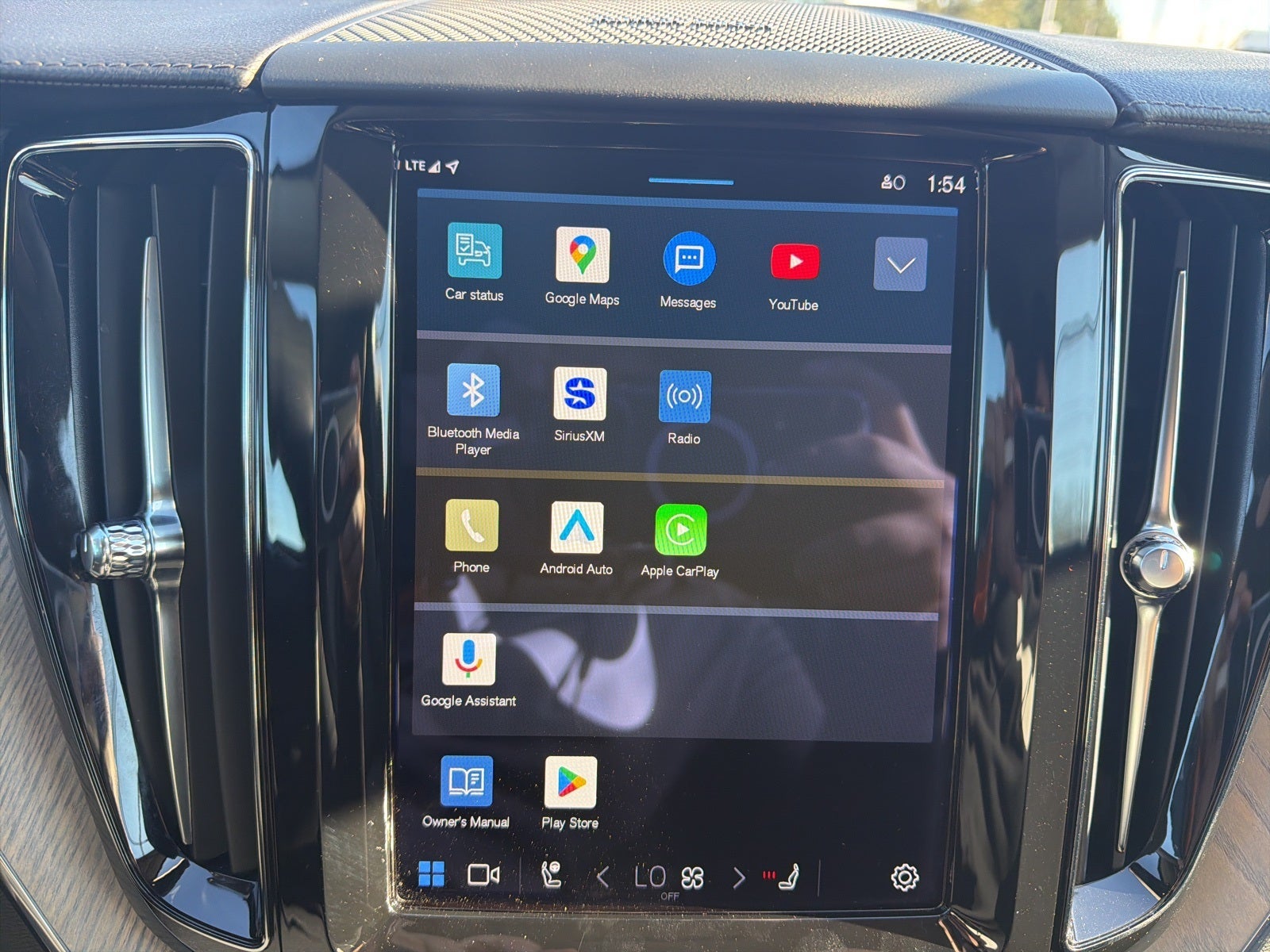 2022 Volvo XC60 Recharge Plug-In Hybrid T8 Inscription