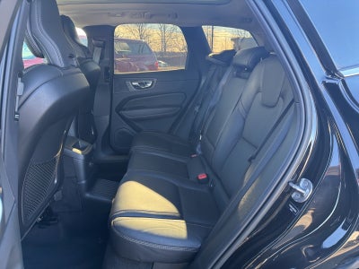 2022 Volvo XC60 Recharge Plug-In Hybrid T8 Inscription