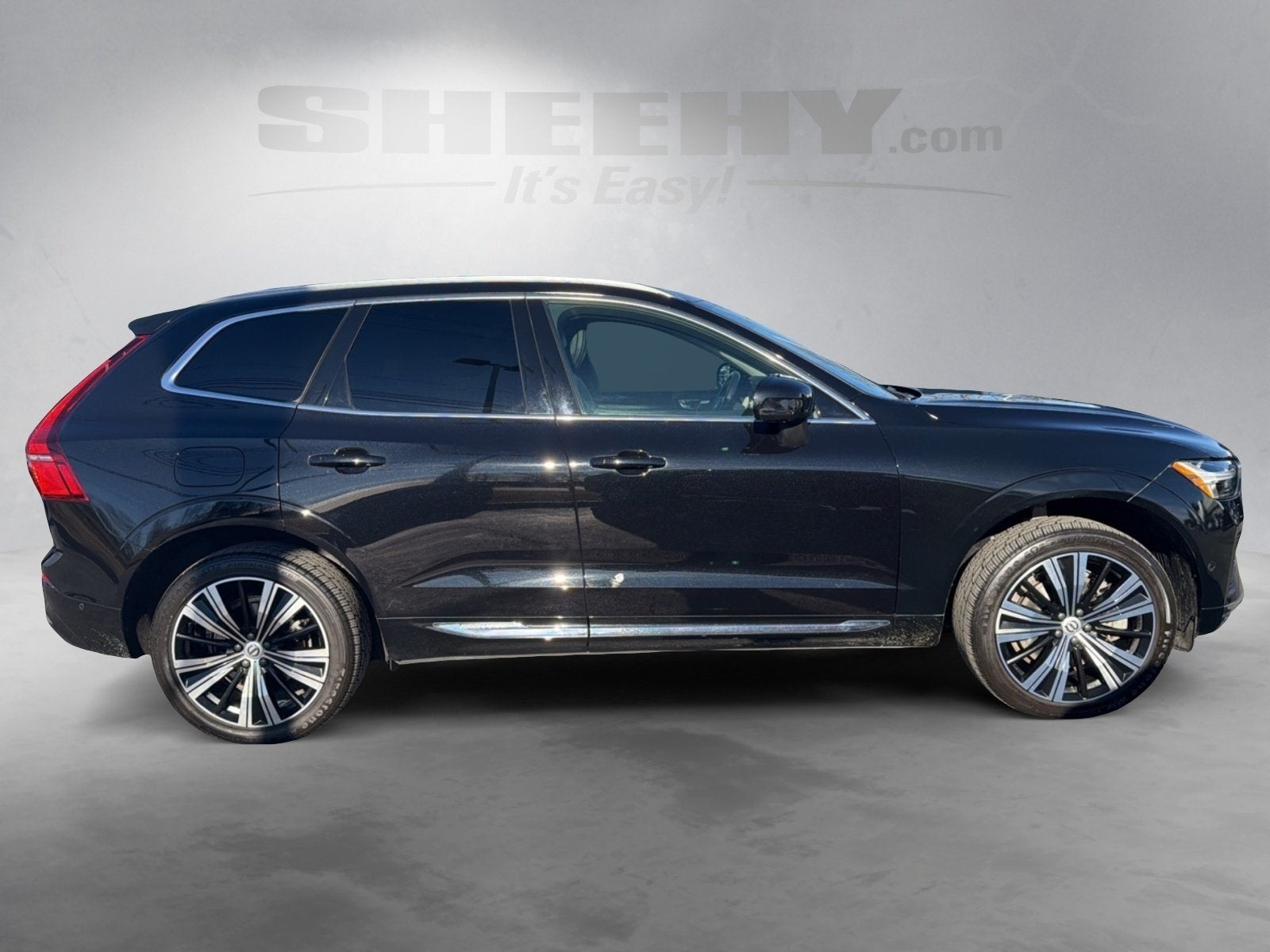 2022 Volvo XC60 Recharge Plug-In Hybrid T8 Inscription