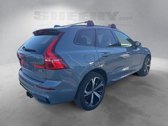 2024 Volvo XC60 B5 Ultimate Dark Theme