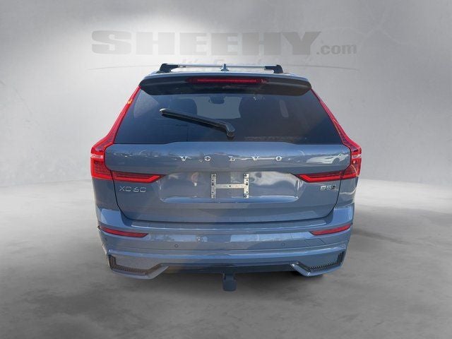 2024 Volvo XC60 B5 Ultimate Dark Theme