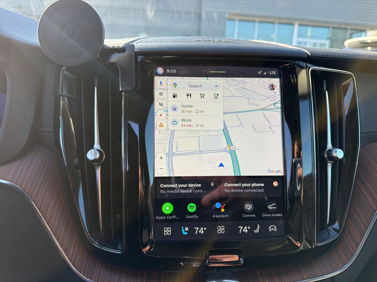 2024 Volvo XC60 B5 Ultimate Dark Theme