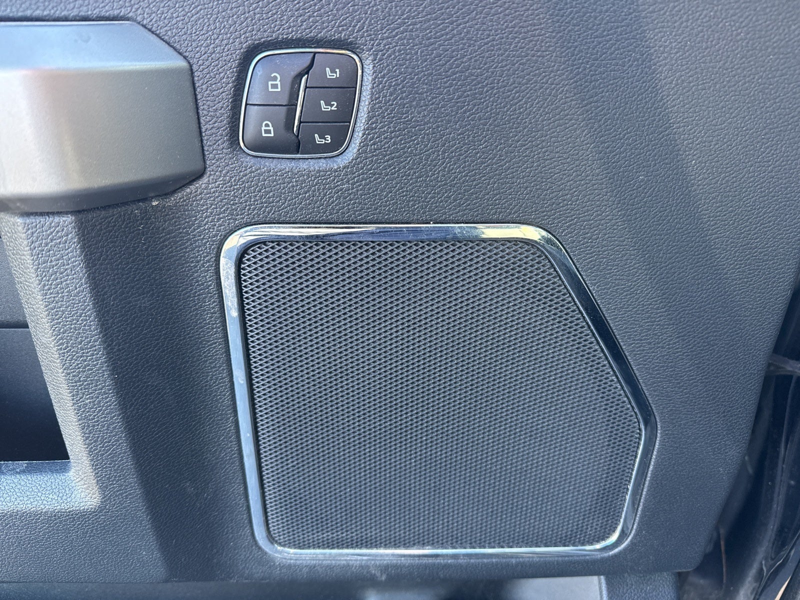 2022 Ford F-350SD Lariat