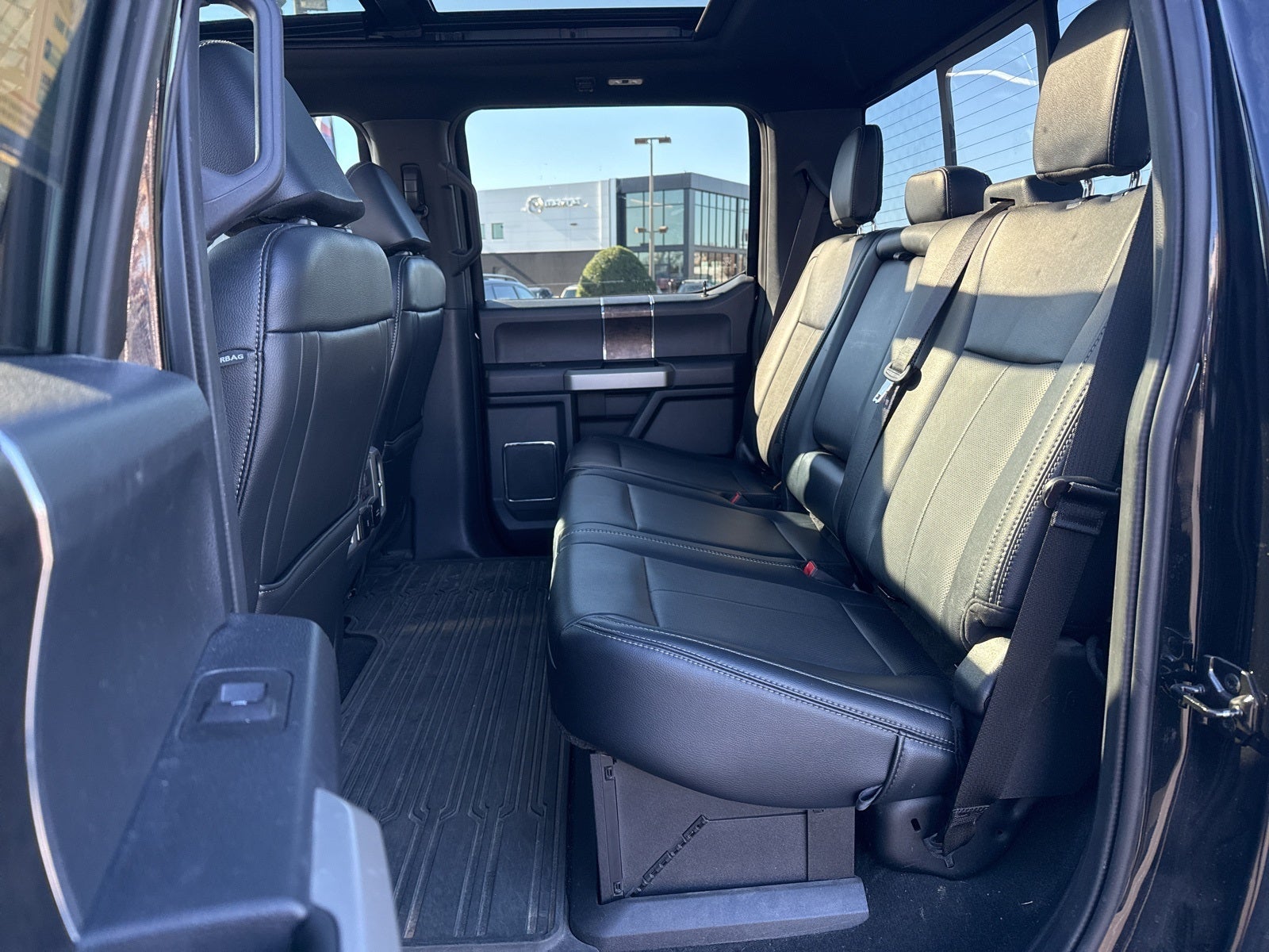 2022 Ford F-350SD Lariat