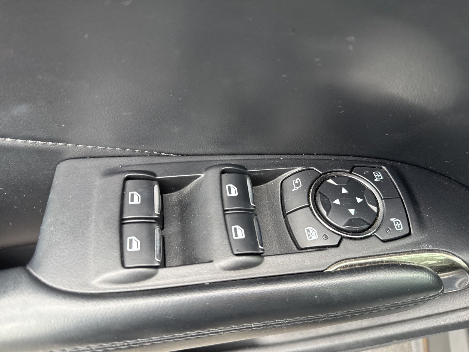 2015 Lincoln MKC Base