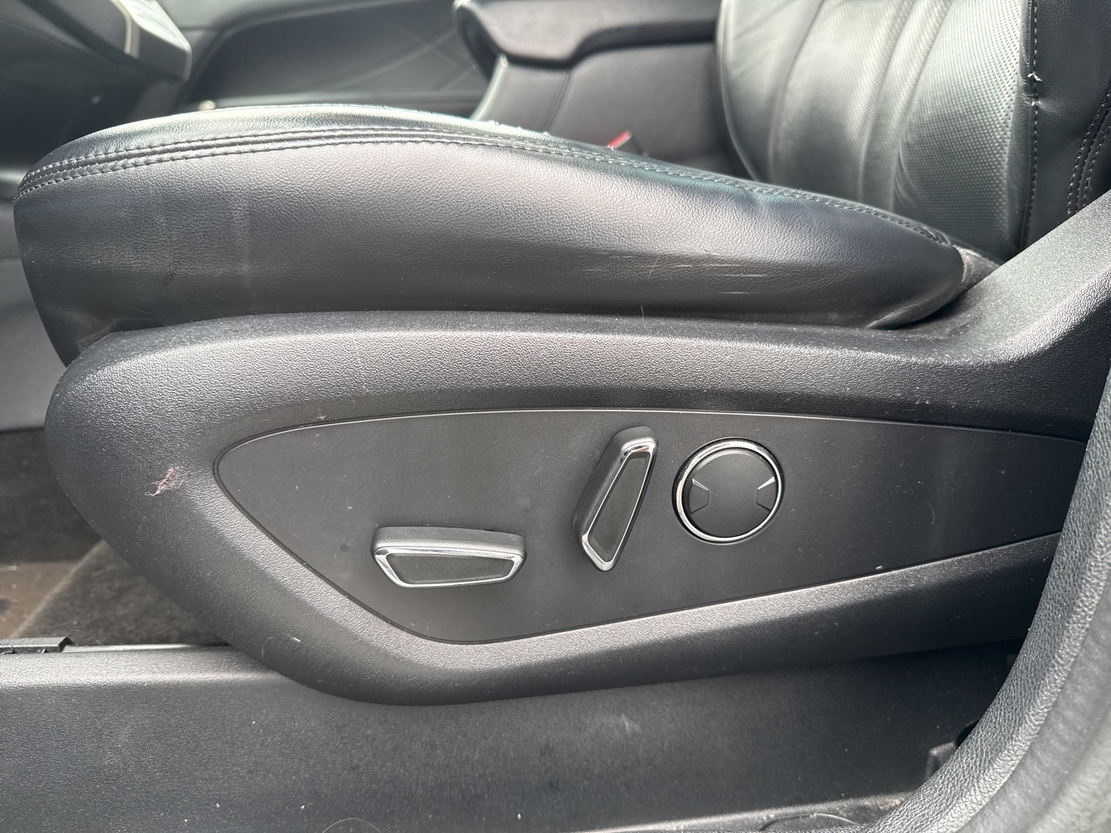 2015 Lincoln MKC Base