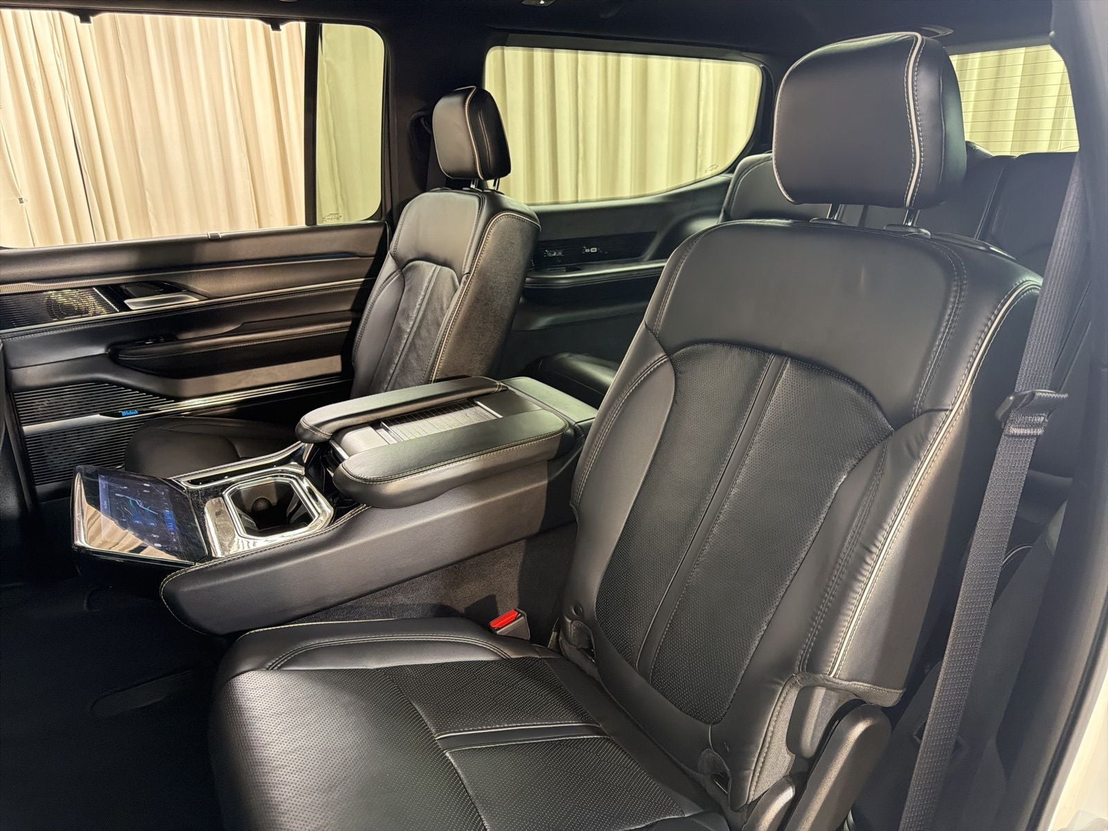 2024 Jeep Grand Wagoneer Series II OBSIDIAN