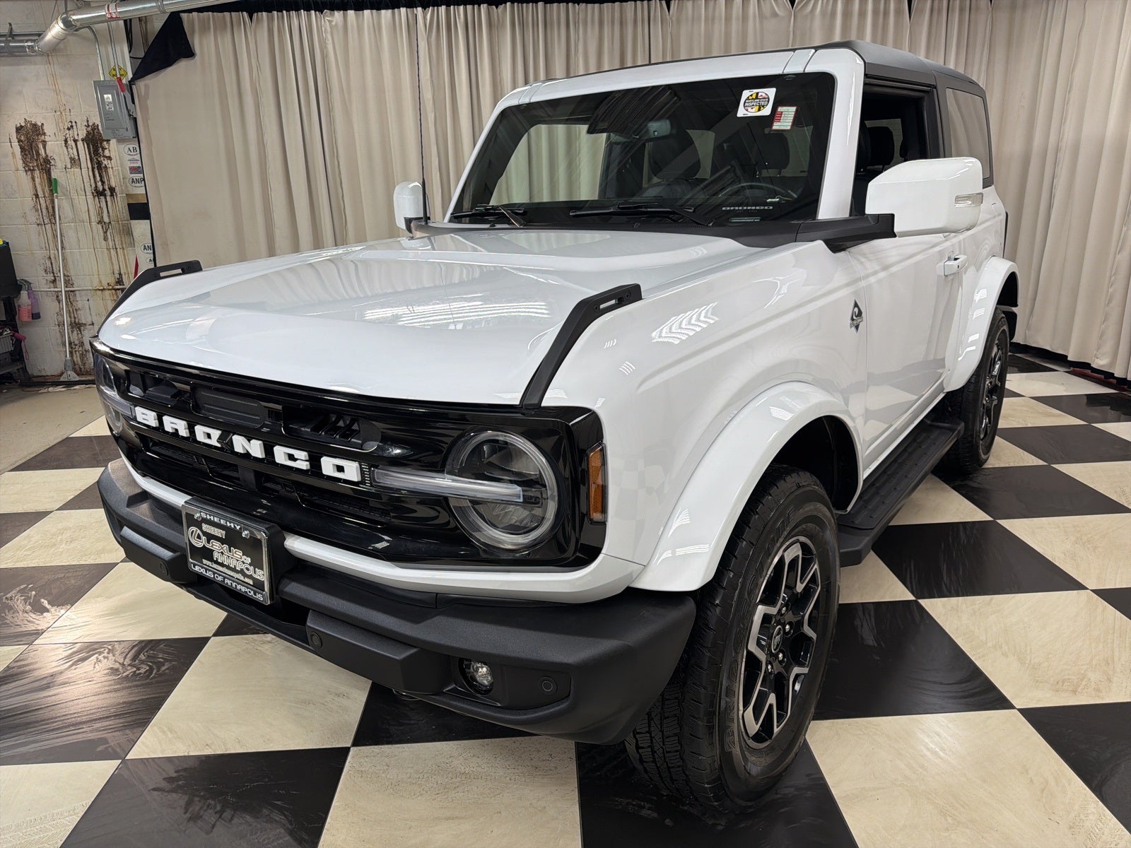 2024 Ford Bronco Outer Banks