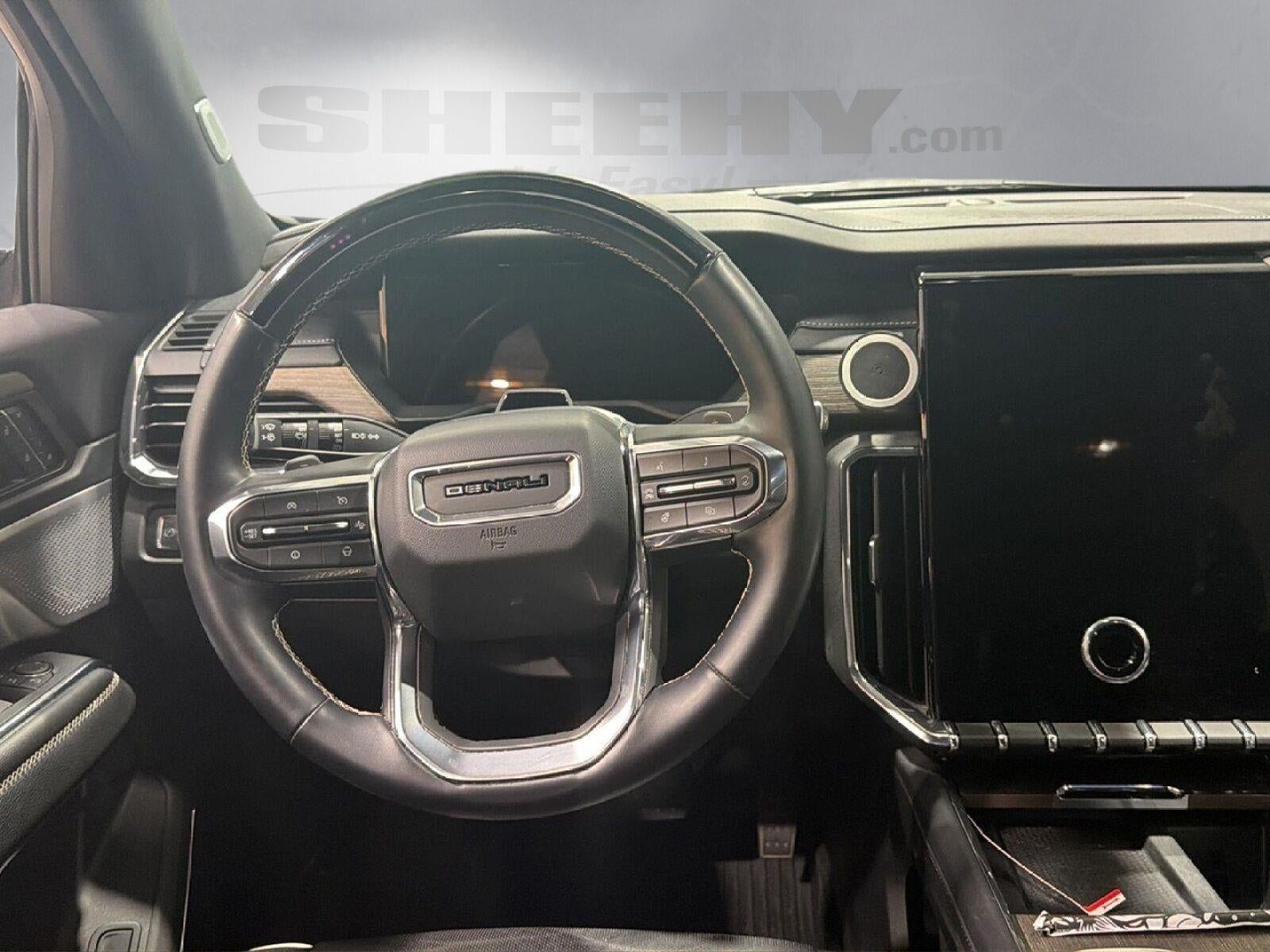 2024 GMC Acadia AWD Denali