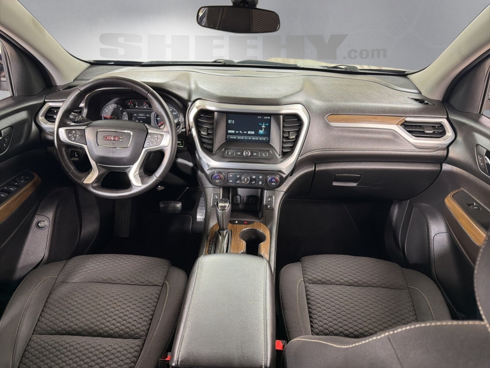 2017 GMC Acadia SLE-2