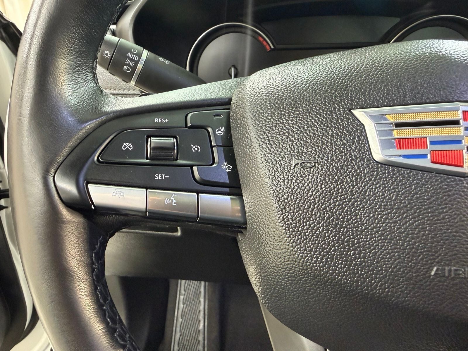 2020 Cadillac XT4 Premium Luxury