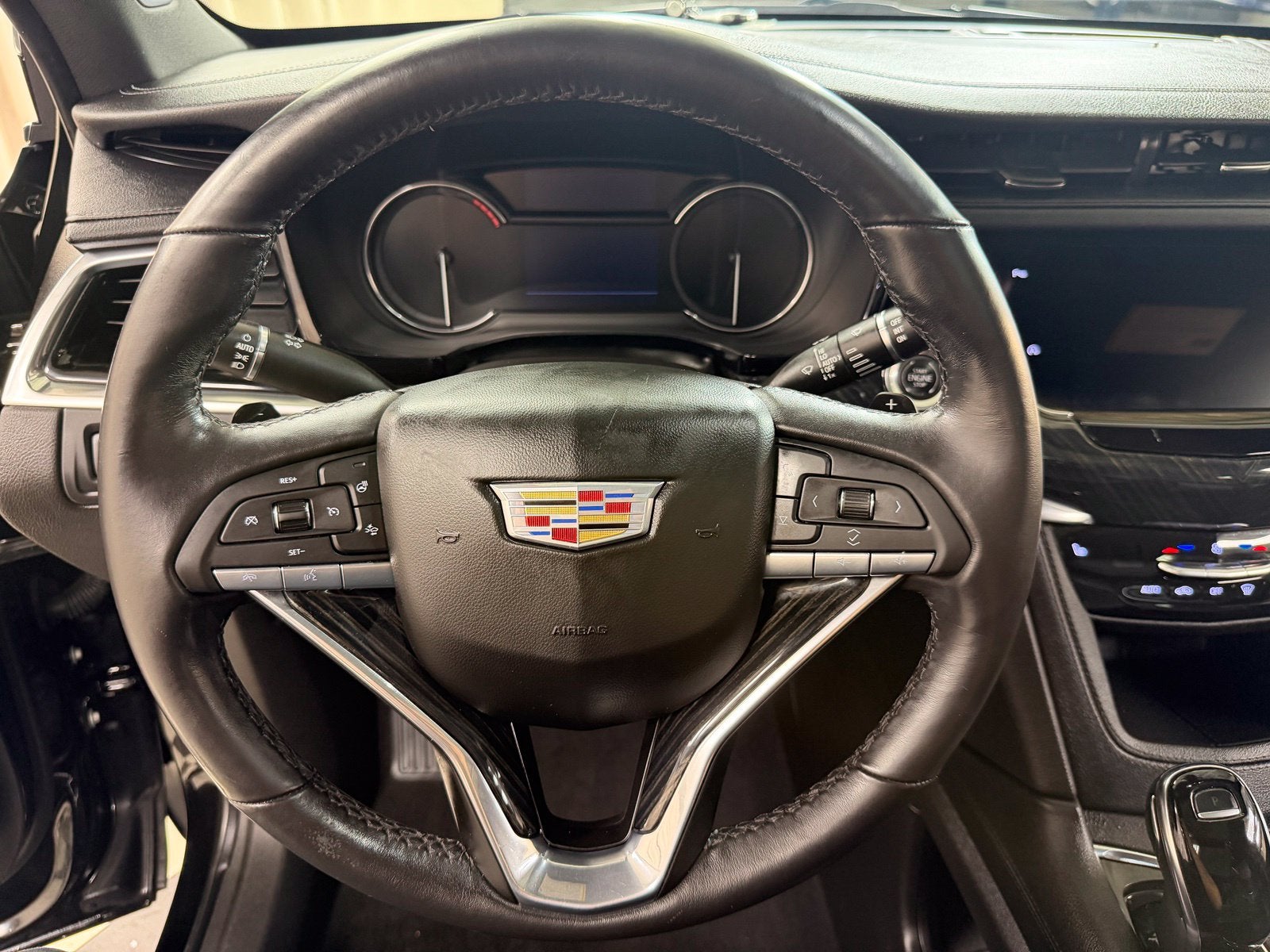 2022 Cadillac XT6 Premium Luxury