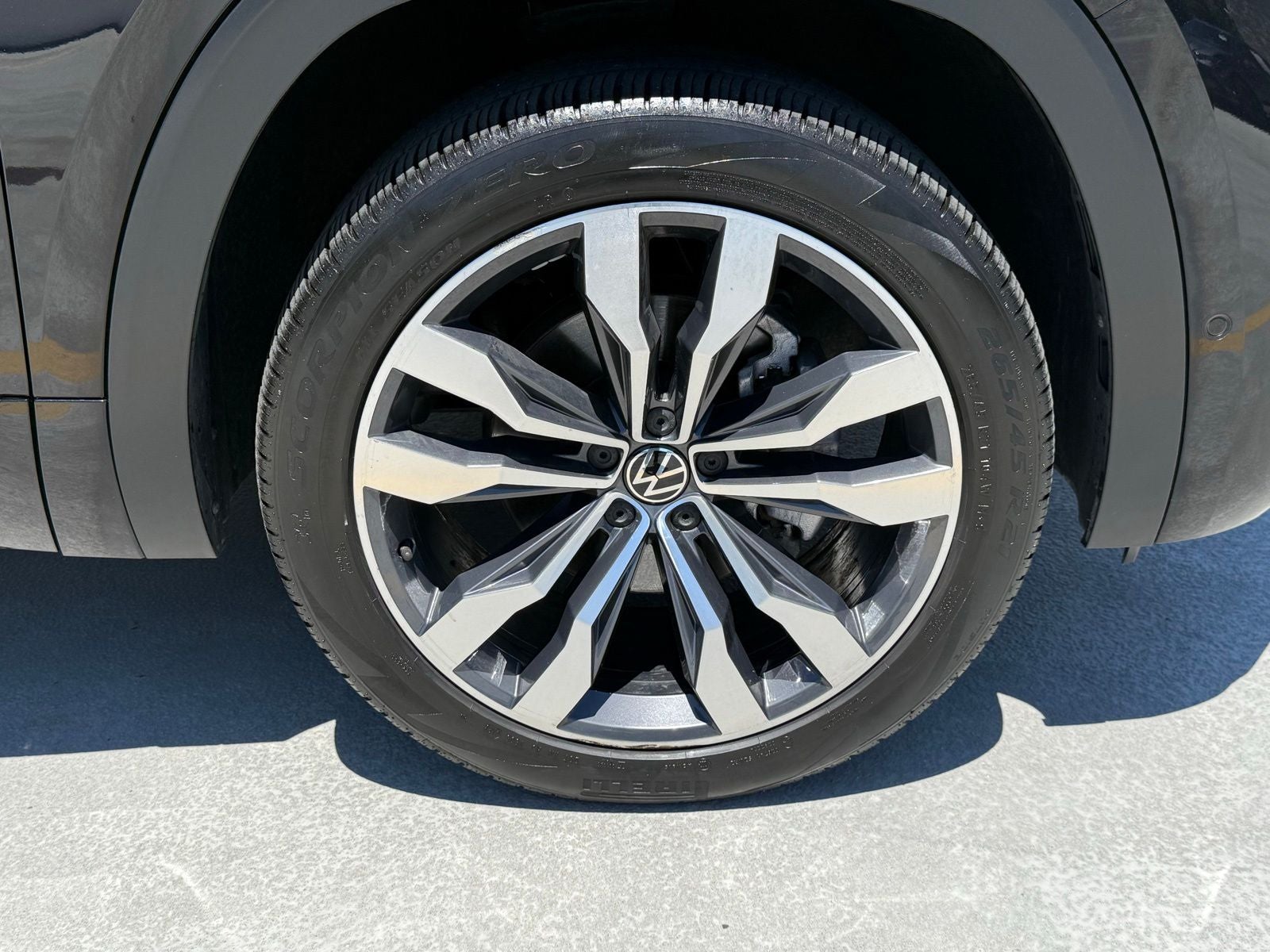 2022 Volkswagen Atlas Cross Sport 3.6L V6 SEL Premium R-Line