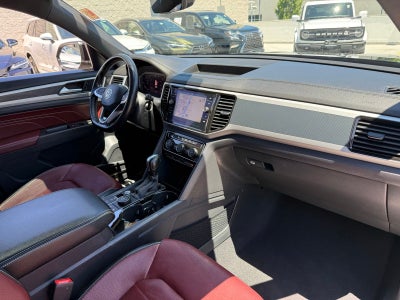 2022 Volkswagen Atlas Cross Sport 3.6L V6 SEL Premium R-Line