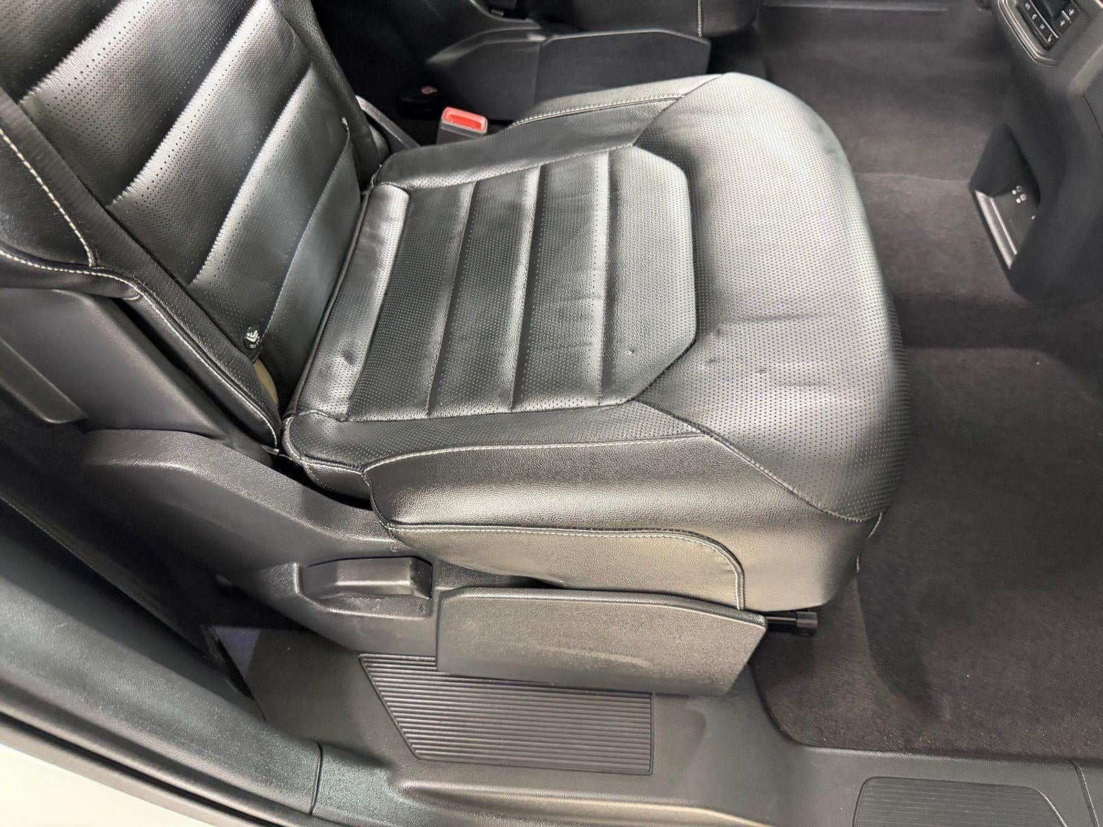 2022 Volkswagen Atlas 3.6L V6 SEL Premium R-Line
