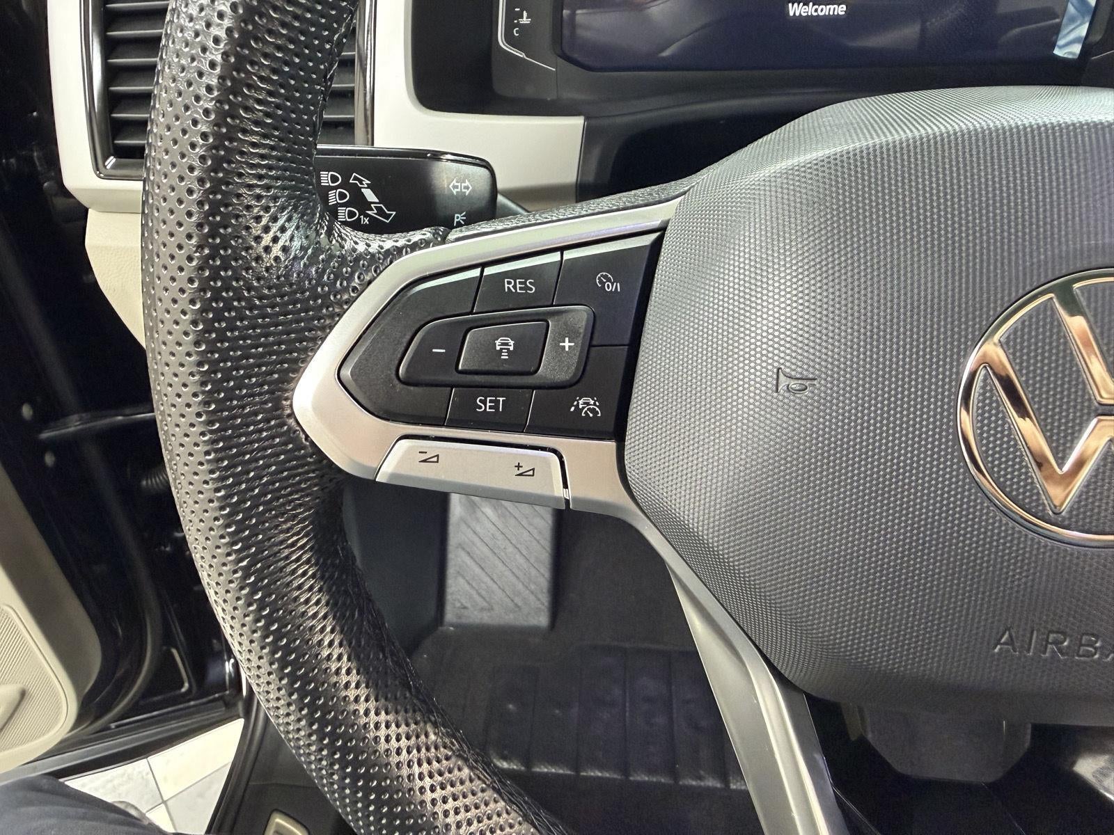 2023 Volkswagen Atlas 3.6L V6 SEL R-Line Black