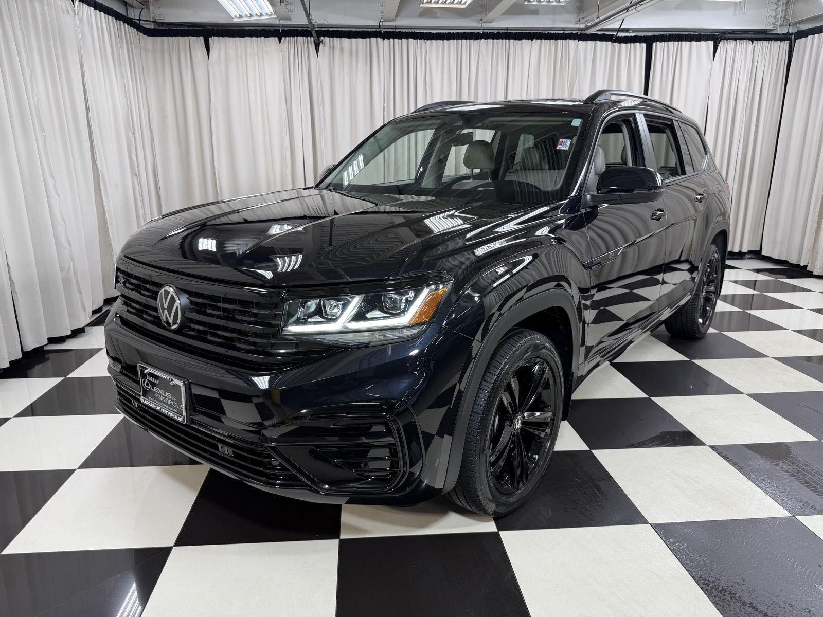 2023 Volkswagen Atlas 3.6L V6 SEL R-Line Black