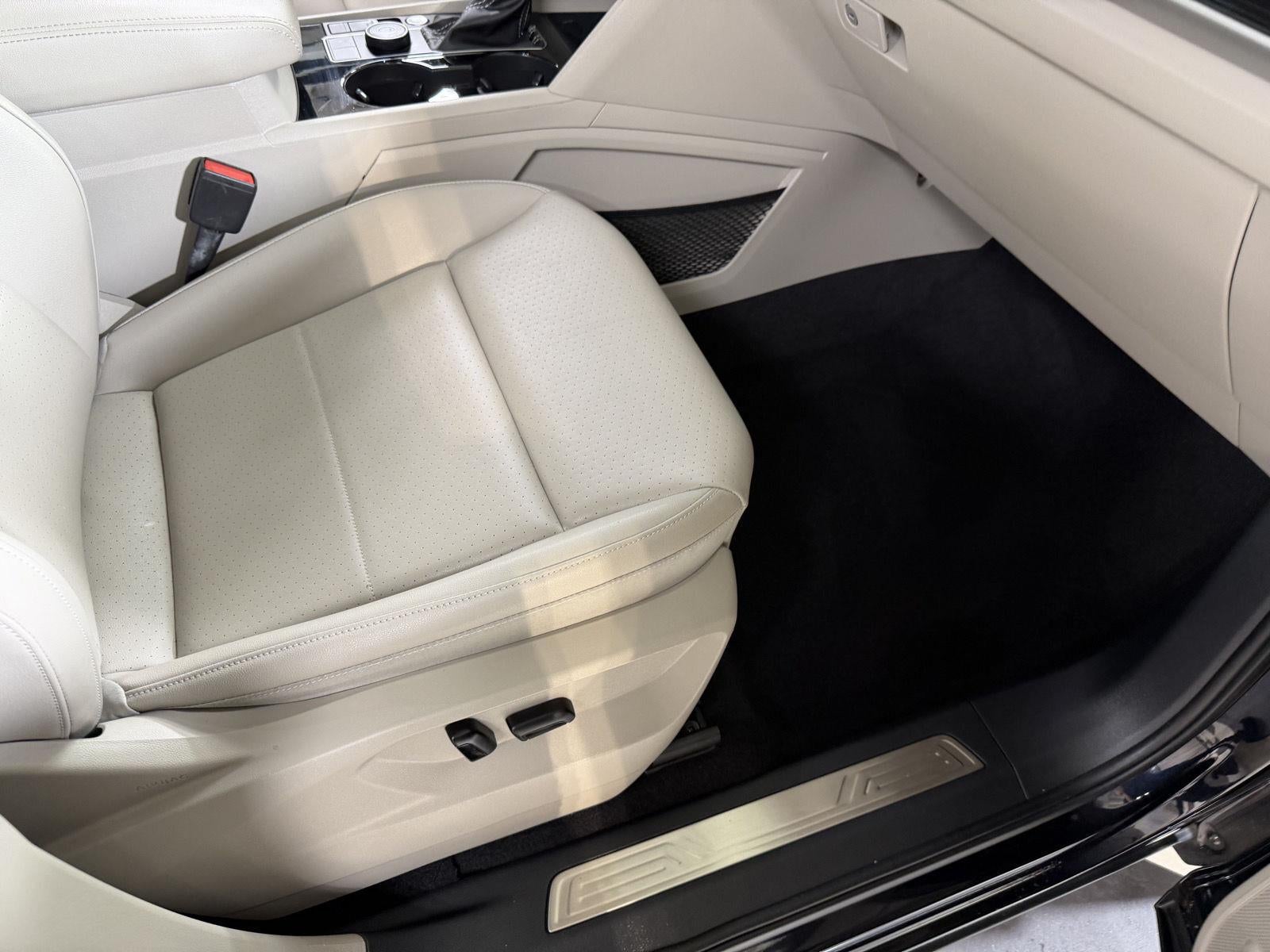 2023 Volkswagen Atlas 3.6L V6 SEL R-Line Black