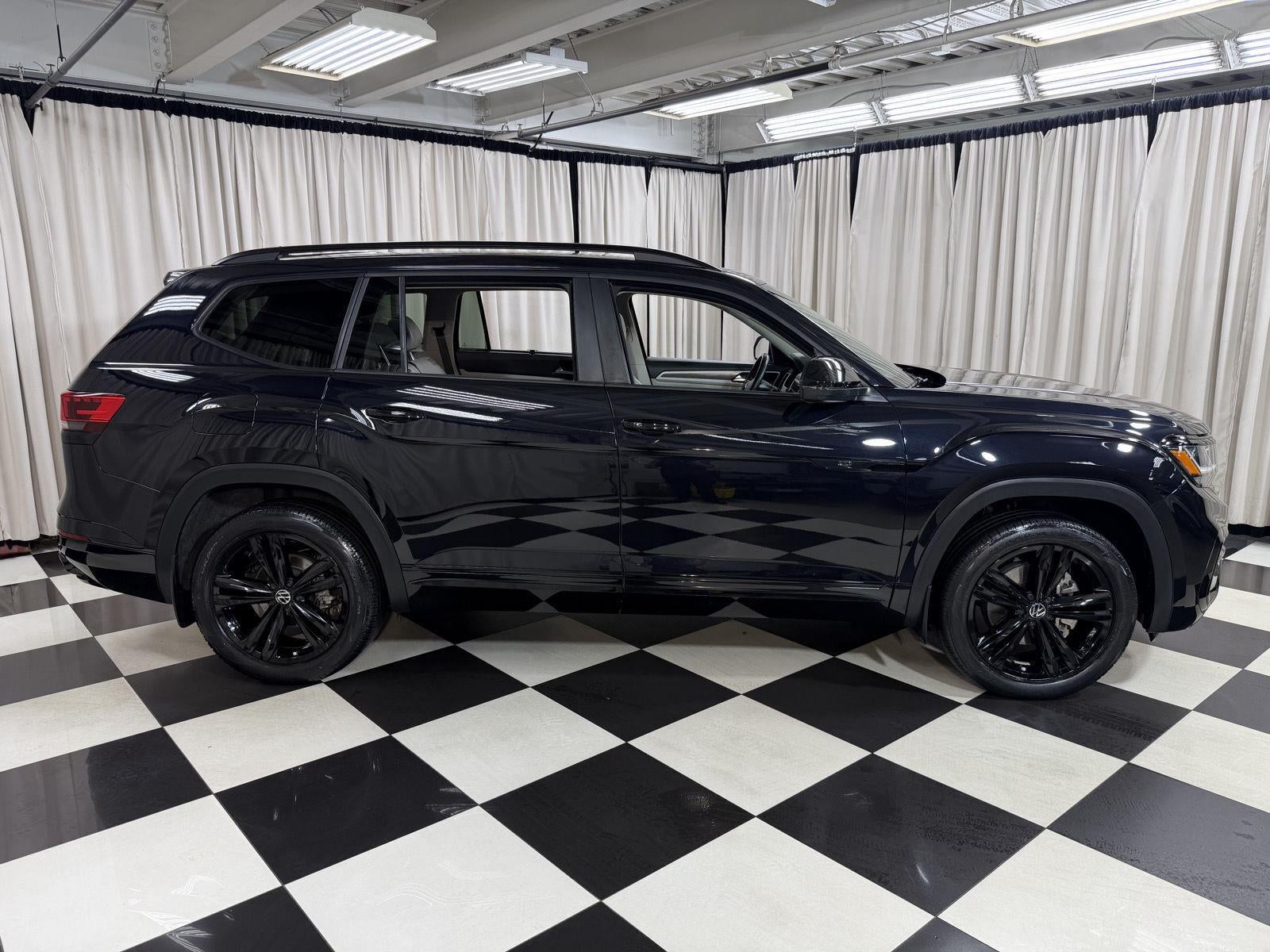 2023 Volkswagen Atlas 3.6L V6 SEL R-Line Black
