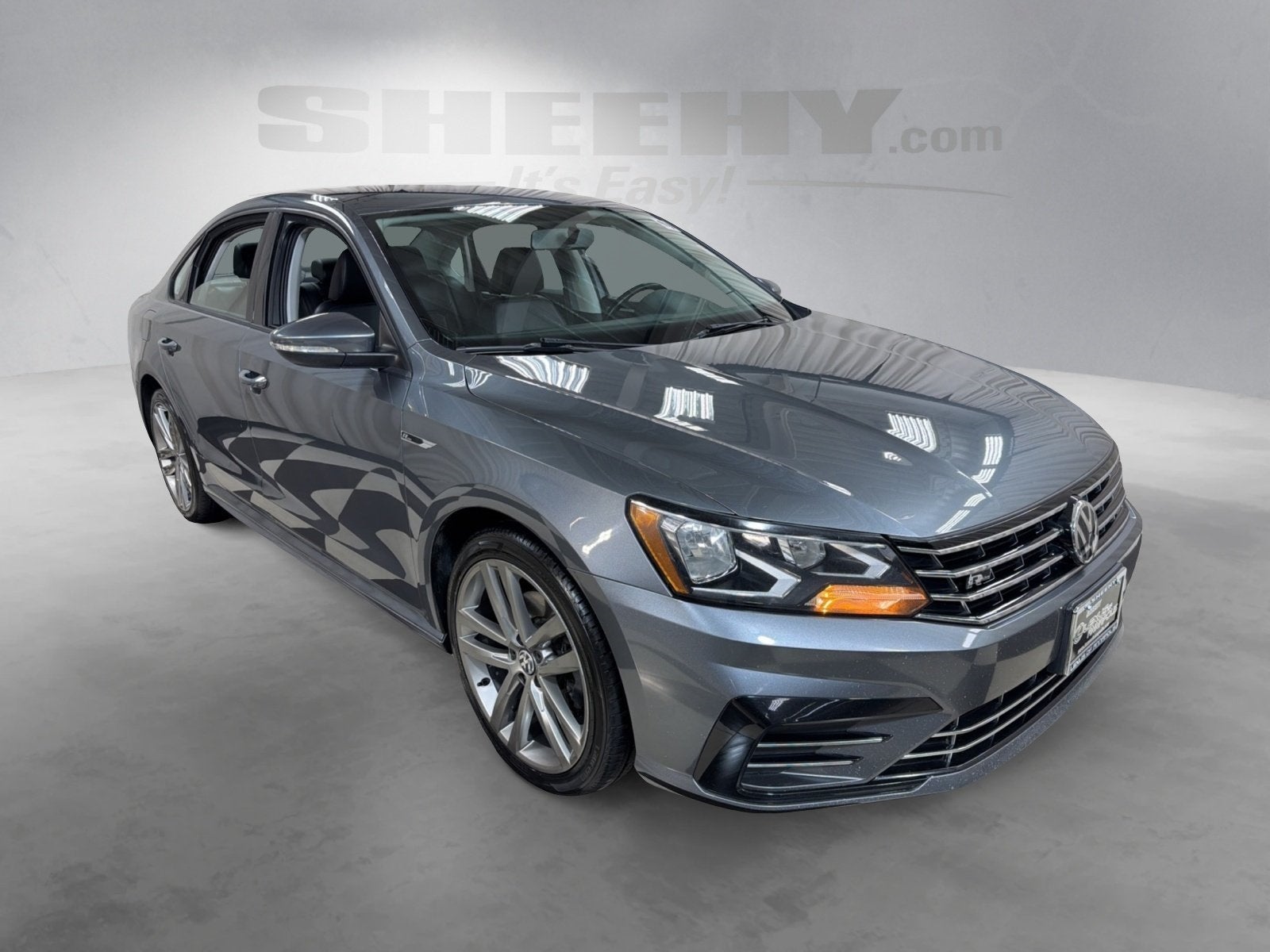 2018 Volkswagen Passat 2.0T R-Line