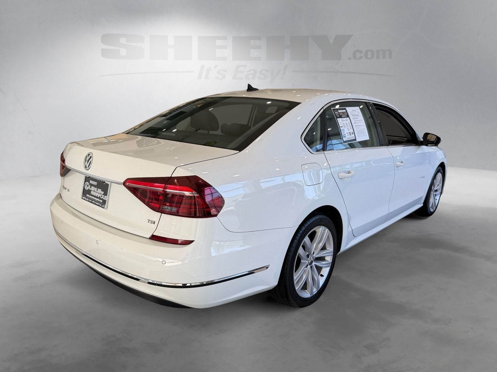 2018 Volkswagen Passat 2.0T SE w/Technology w/Technology