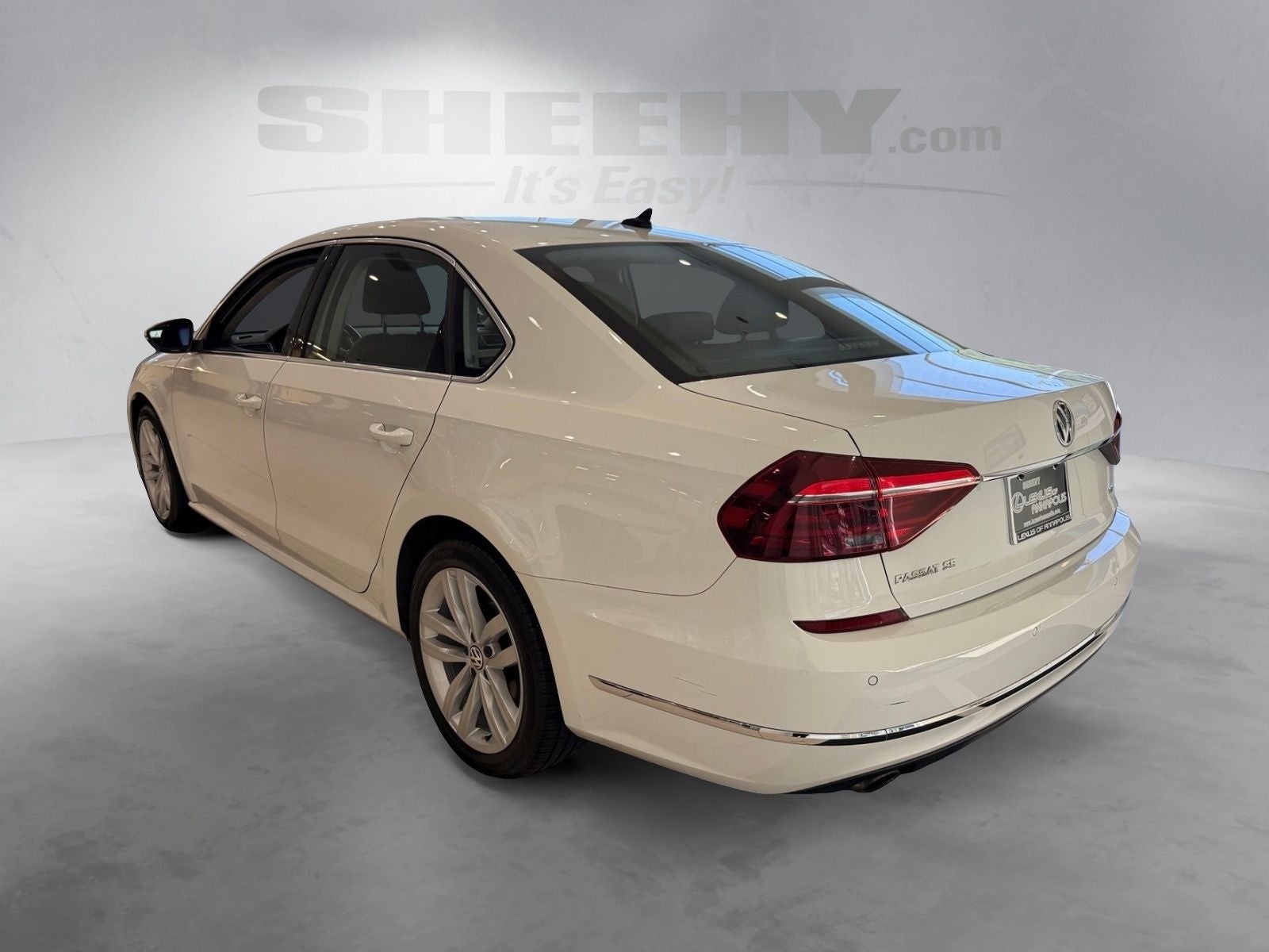 2018 Volkswagen Passat 2.0T SE w/Technology w/Technology