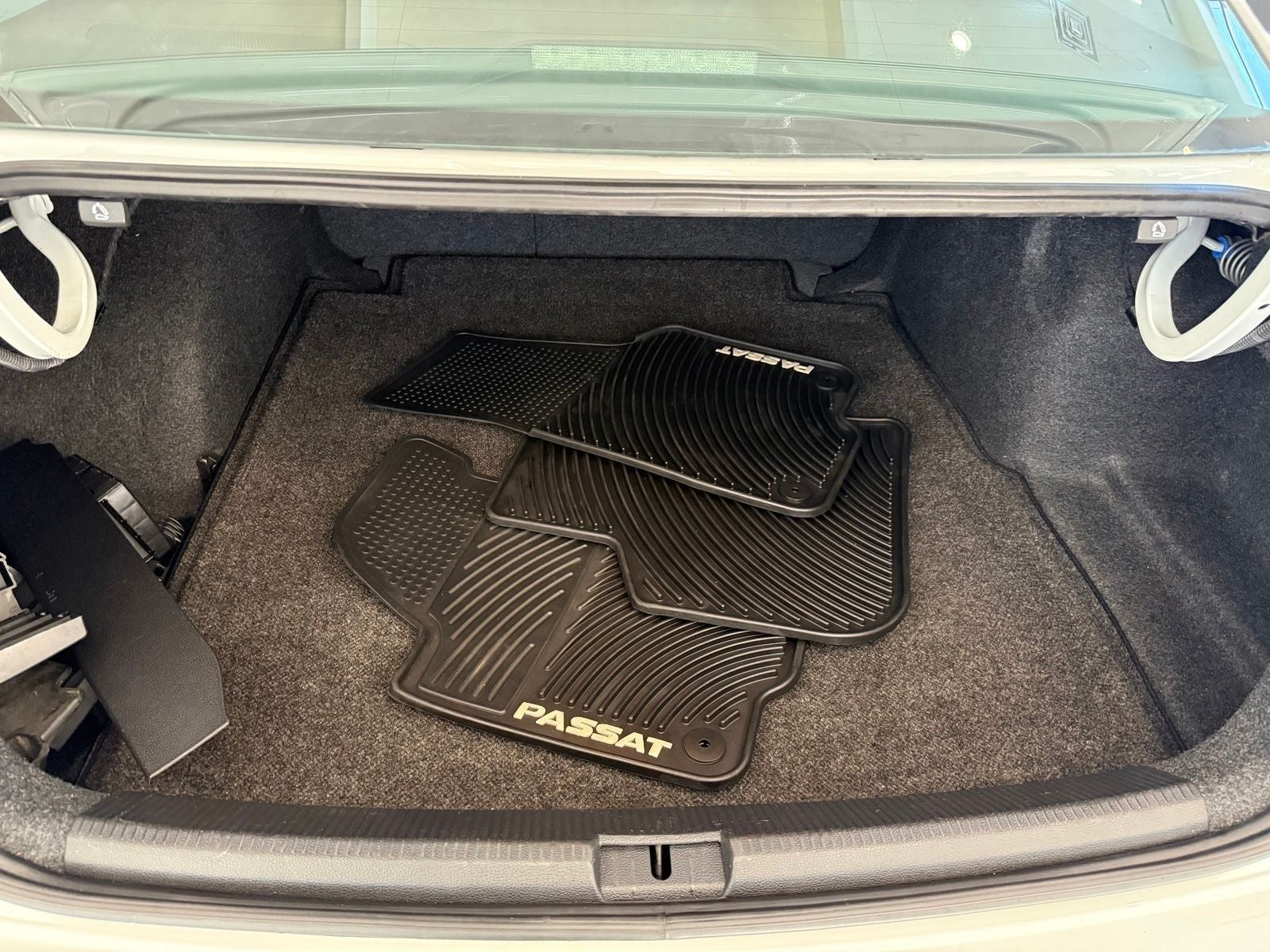 2018 Volkswagen Passat 2.0T SE w/Technology w/Technology
