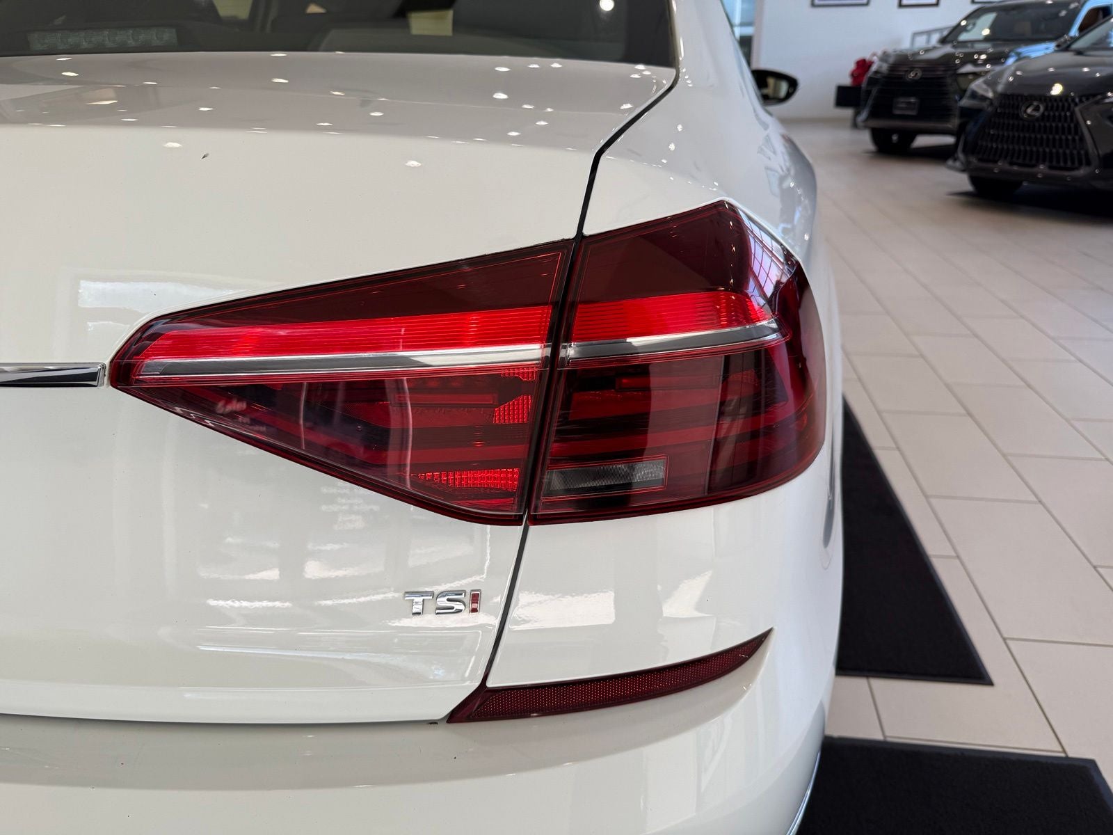 2018 Volkswagen Passat 2.0T SE w/Technology w/Technology