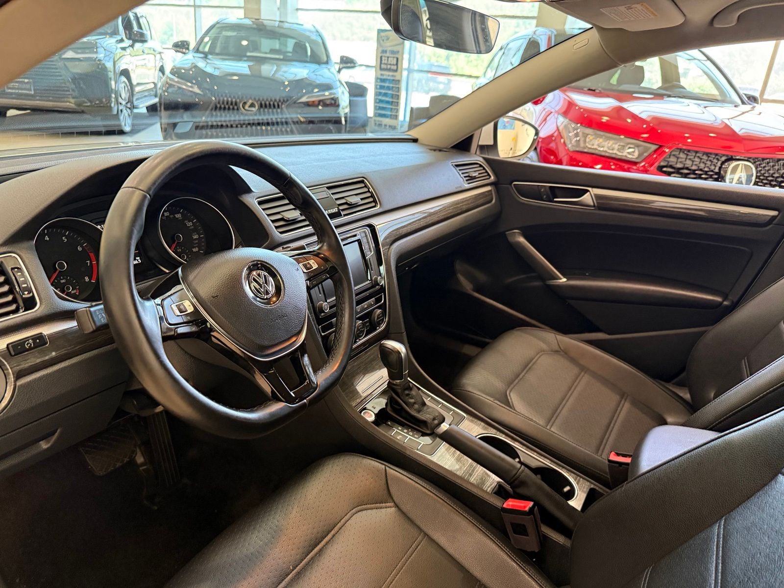 2018 Volkswagen Passat 2.0T SE w/Technology w/Technology