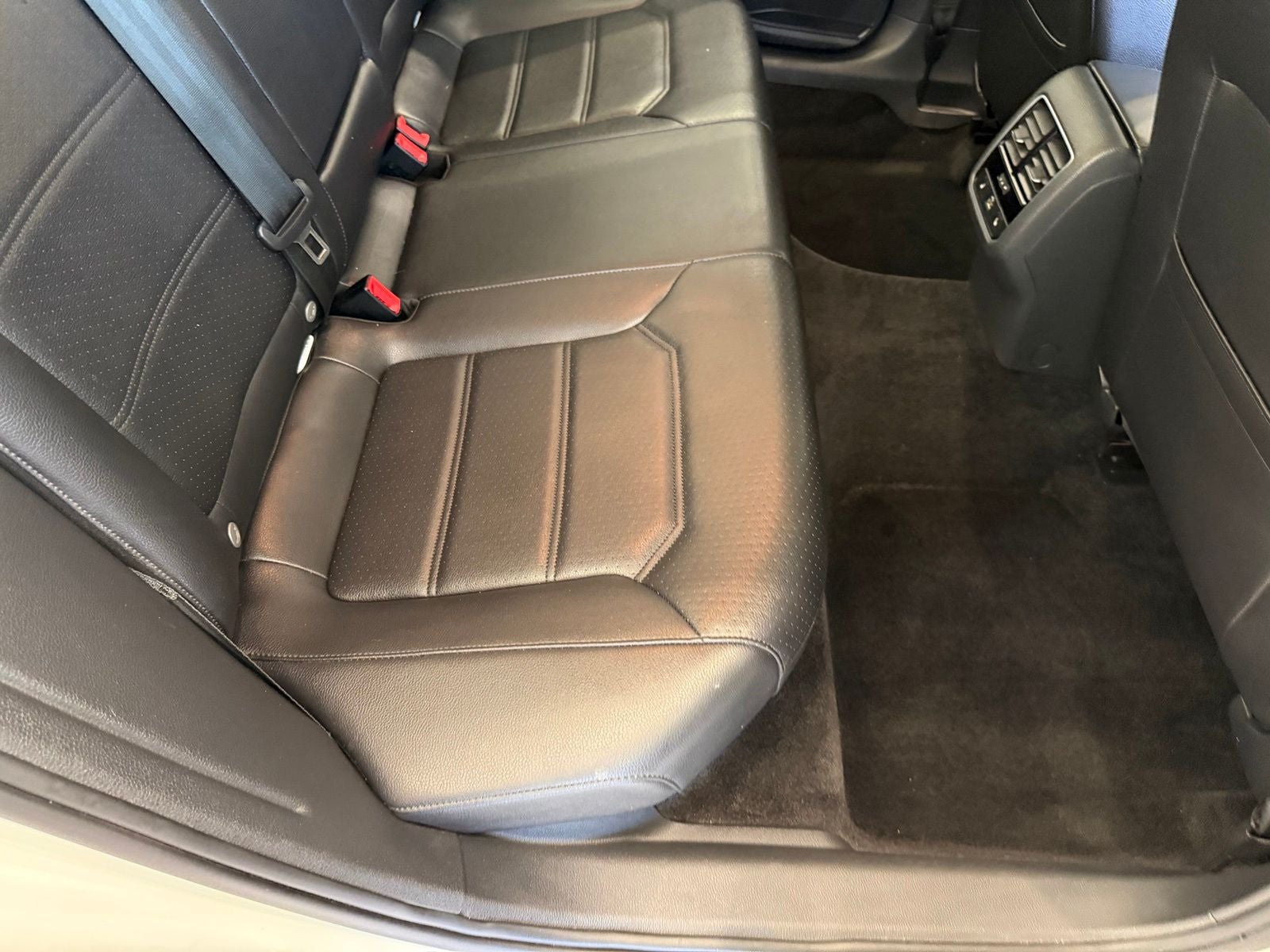 2018 Volkswagen Passat 2.0T SE w/Technology w/Technology