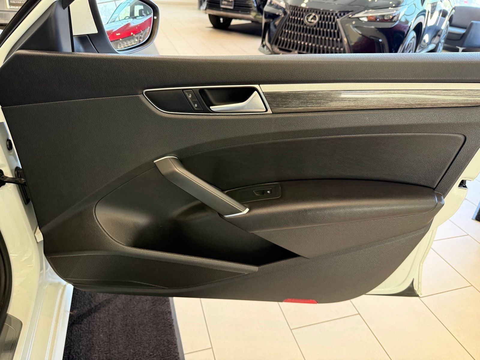 2018 Volkswagen Passat 2.0T SE w/Technology w/Technology