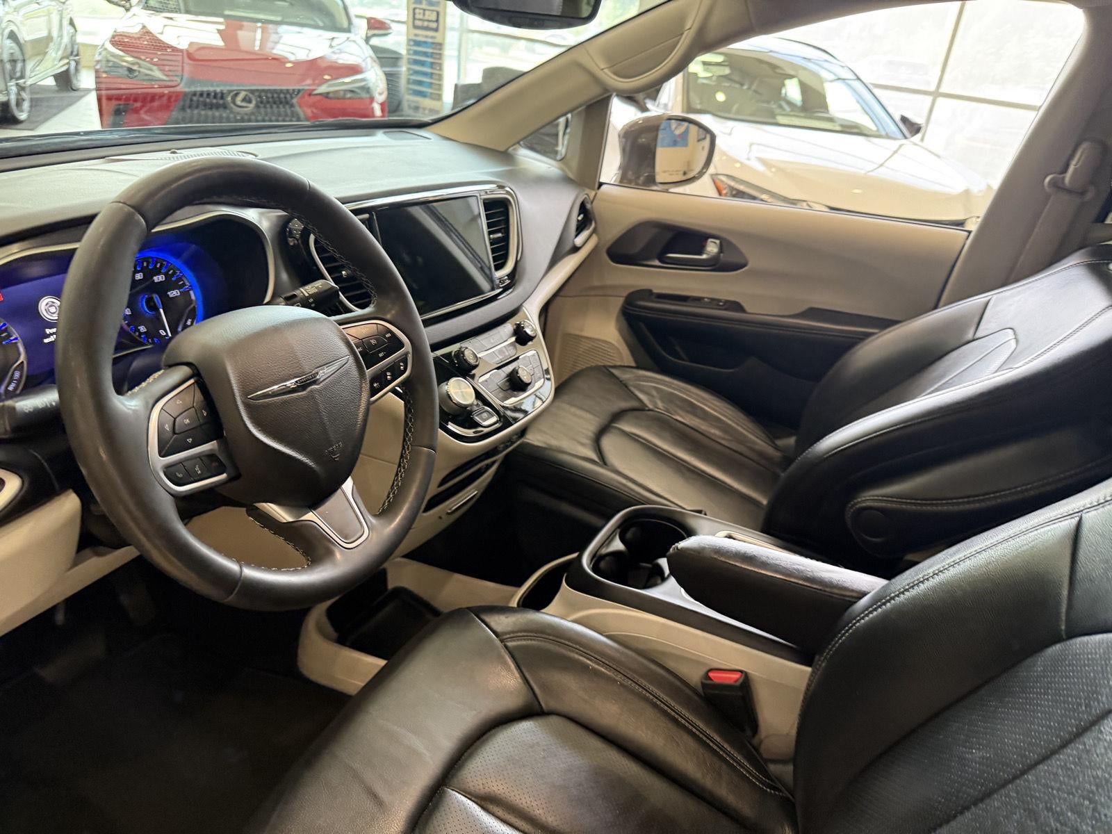 2022 Chrysler Pacifica Touring L