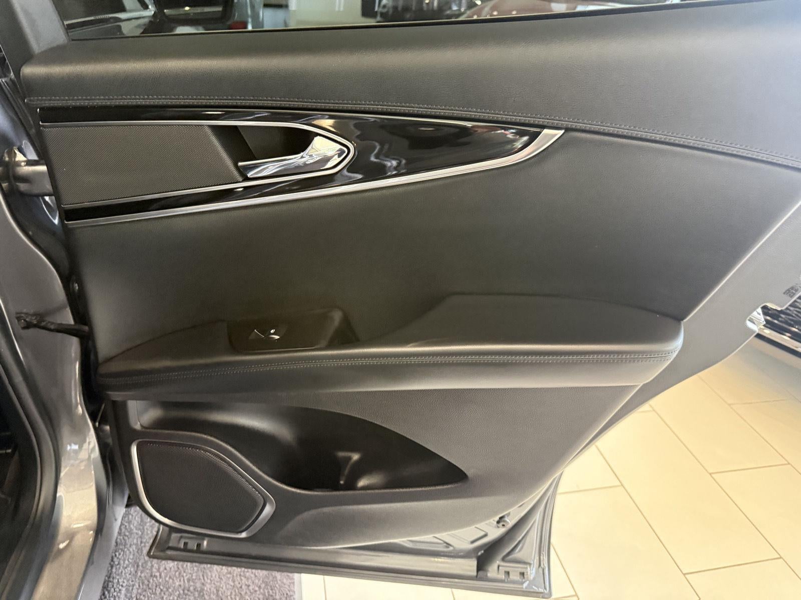 2021 Lincoln Nautilus Standard