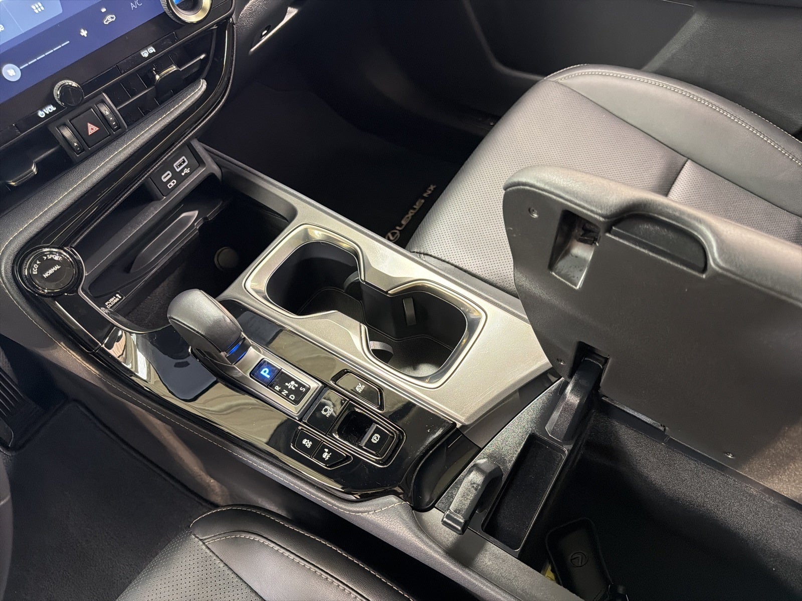 2024 Lexus NX 350h Premium