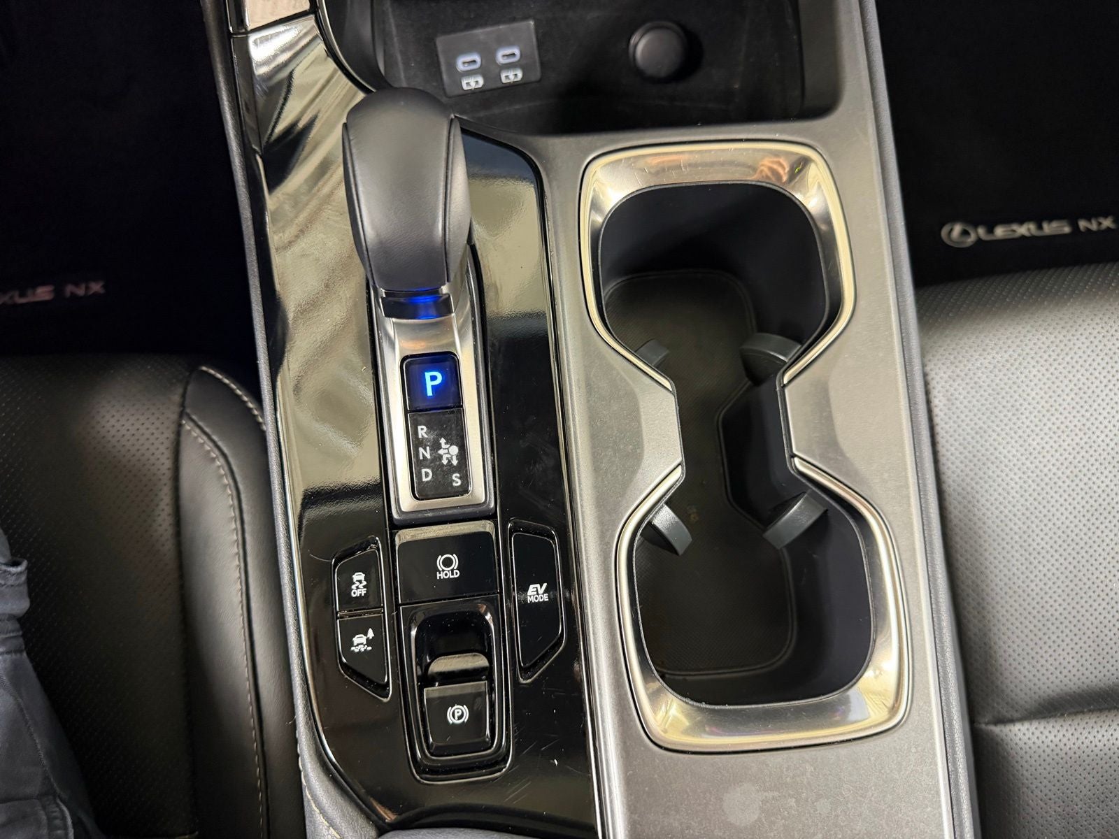 2025 Lexus NX 350h Premium