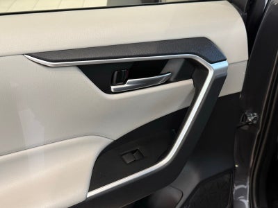 2019 Toyota RAV4 Hybrid XLE