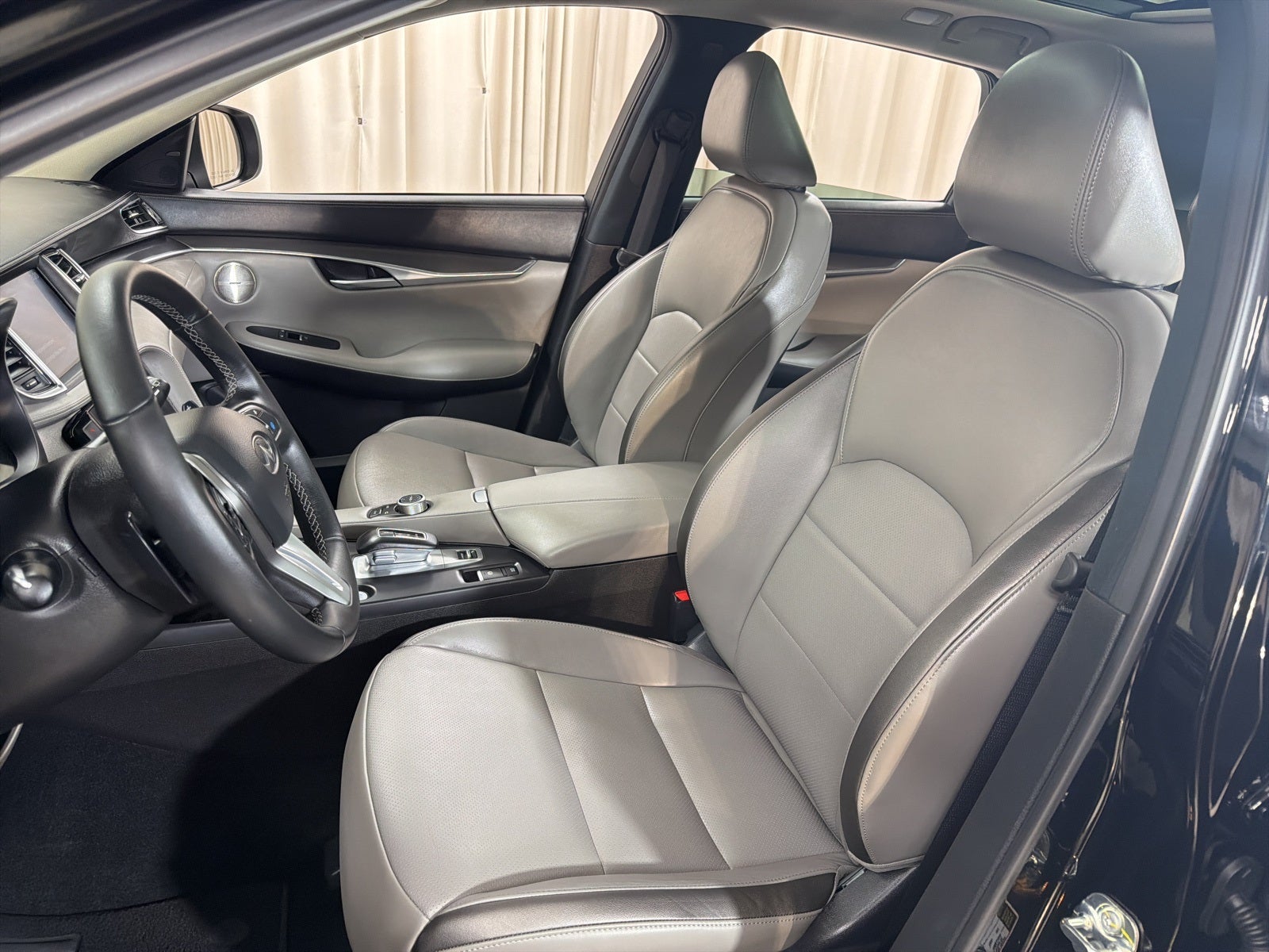 2025 INFINITI QX50 LUXE