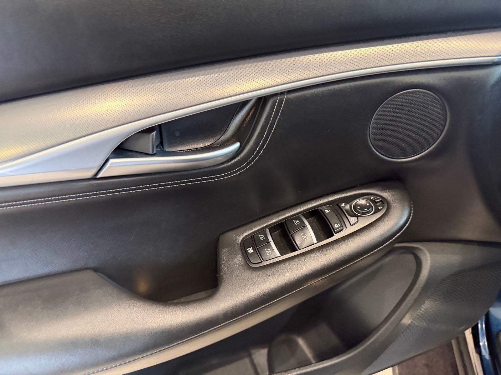 2023 INFINITI QX55 LUXE