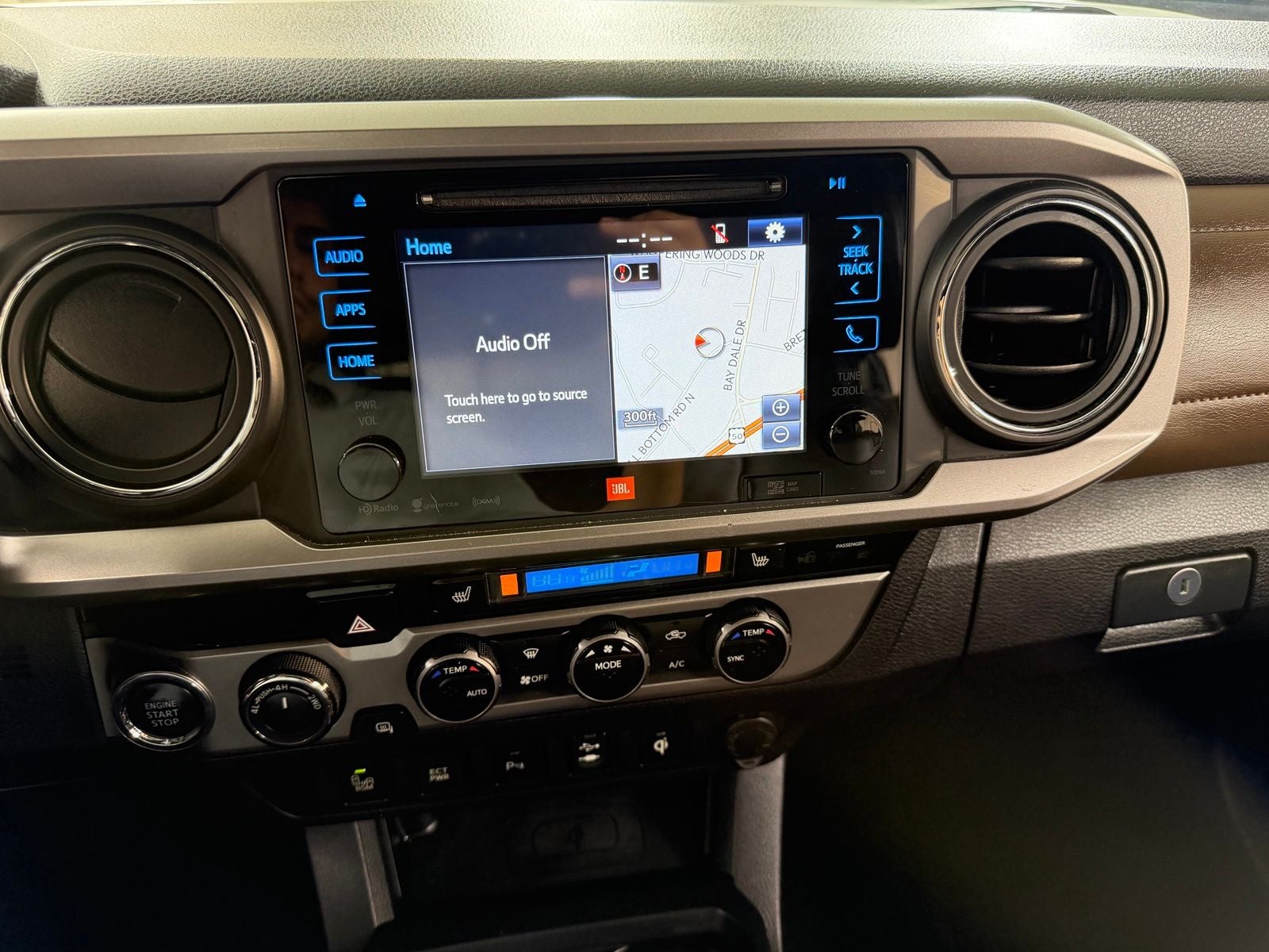 2017 Toyota Tacoma Limited V6