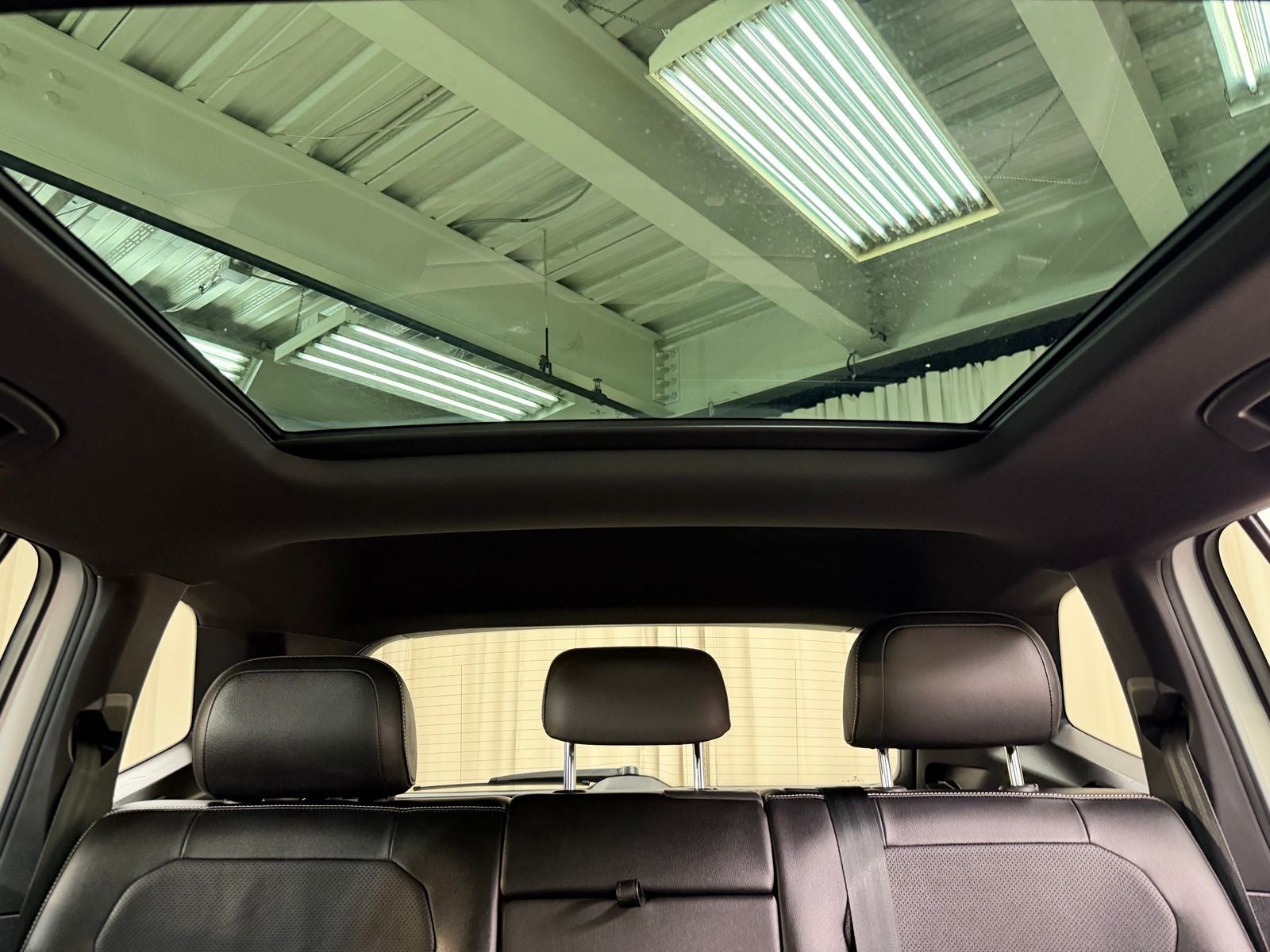 2022 Volkswagen Tiguan 2.0T SEL R-Line