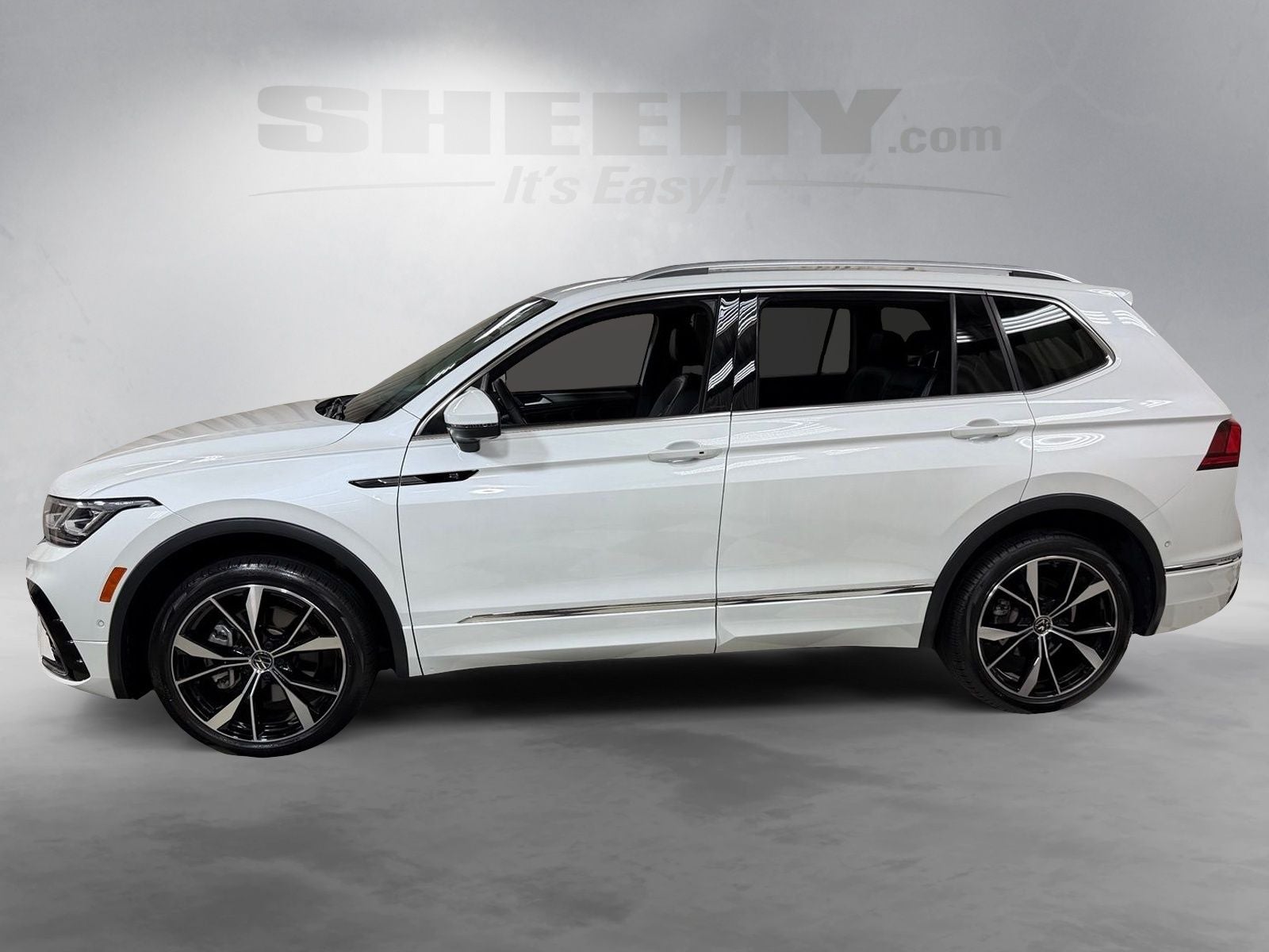 2022 Volkswagen Tiguan 2.0T SEL R-Line