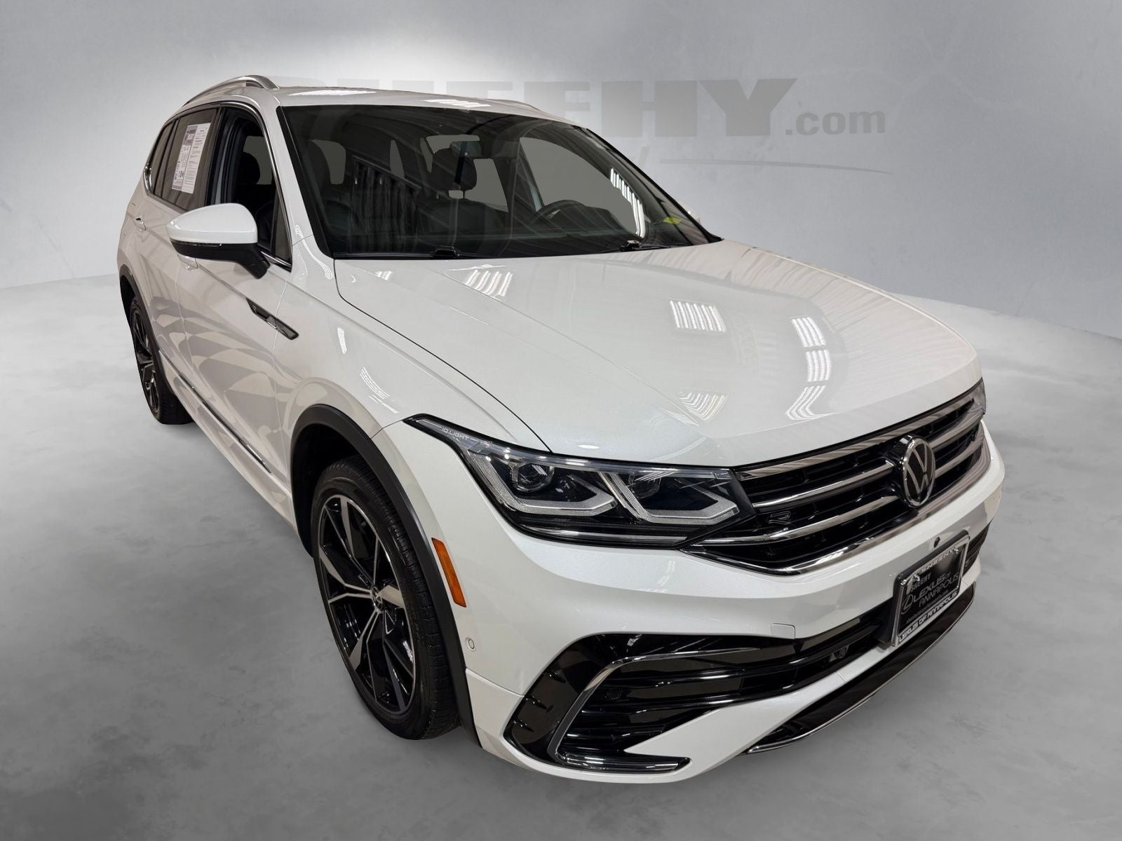 2022 Volkswagen Tiguan 2.0T SEL R-Line